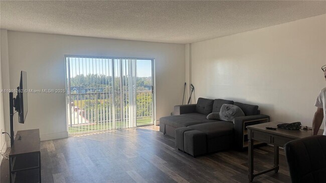 Photo - 4174 Inverrary Dr Unit 906