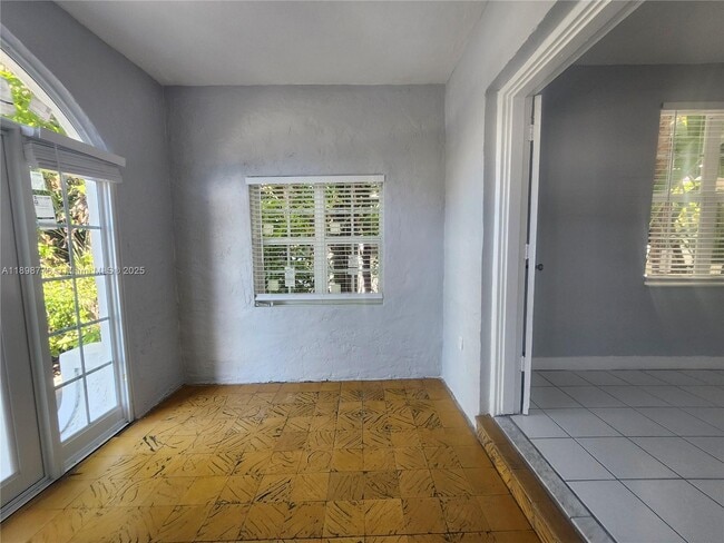 Photo - 1507 Meridian Ave Unidad 2