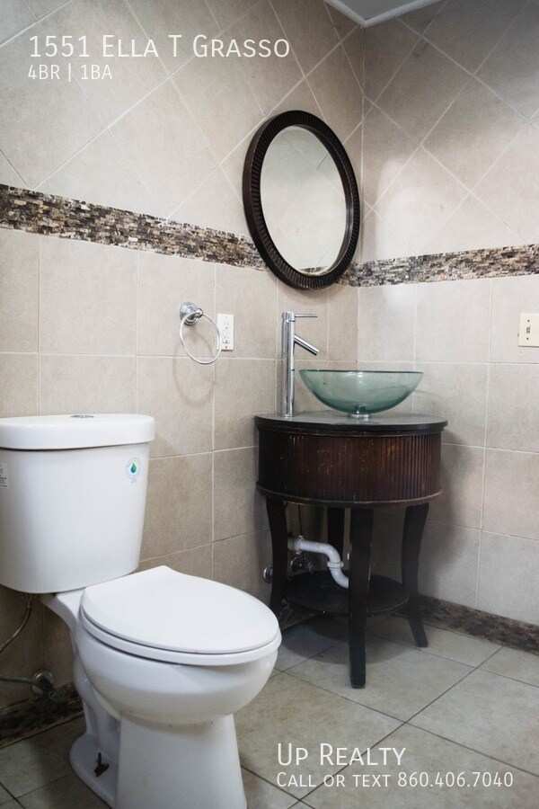 Photo - 1551 Ella T Grasso Blvd