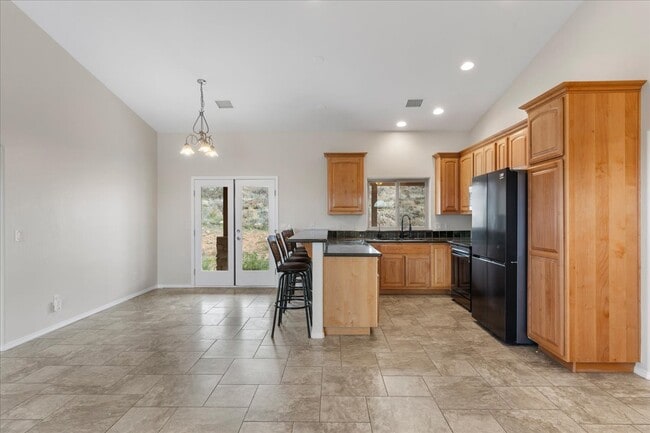 Photo - 815 E Paniolo Wy