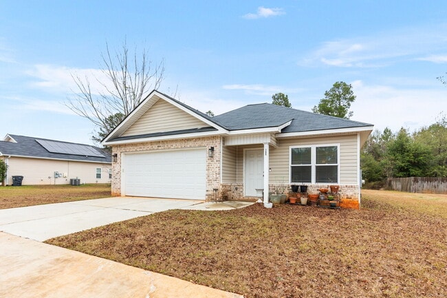 Photo - 105 Tahoma Dr