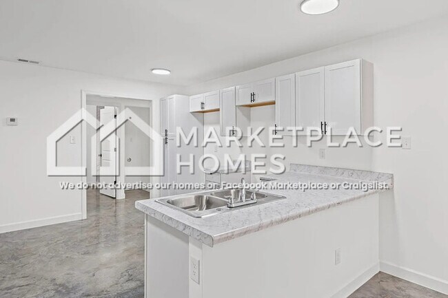 Photo - 1373 Cooper St