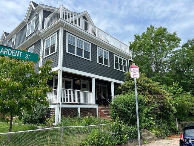 Building Photo - 33 Colberg Ave Unit 2 Rental