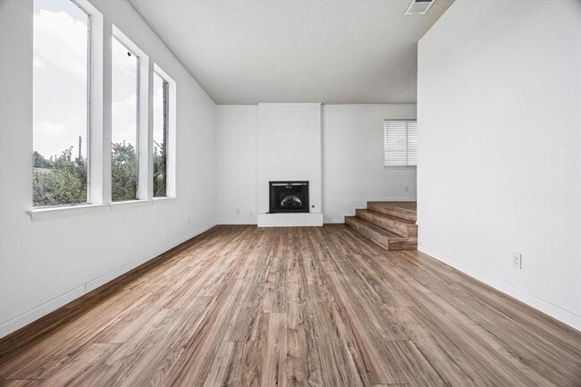 Photo - 8106 Sonnet Ave