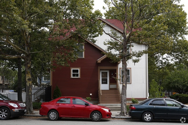Photo - Madison Park Village III