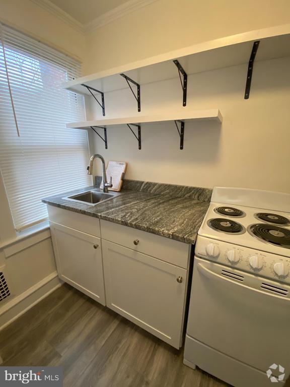 Building Photo - 505 Lincoln Ave Rental