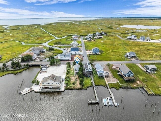 392 Dock Rd