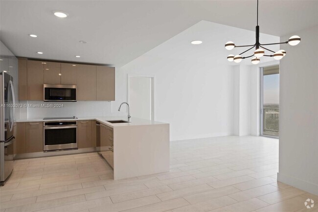 Building Photo - 2000 Metropica Way Unit 1906 Rental