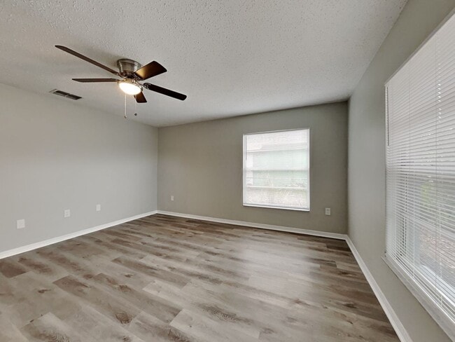 Photo - Beautifully Renovated 3 Bed 2 Bath Home with Garage in Tampa, FL