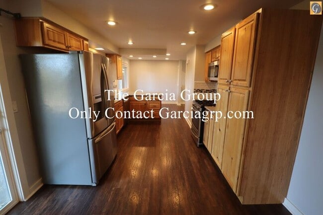 Photo - 1102 NE Kathryn St