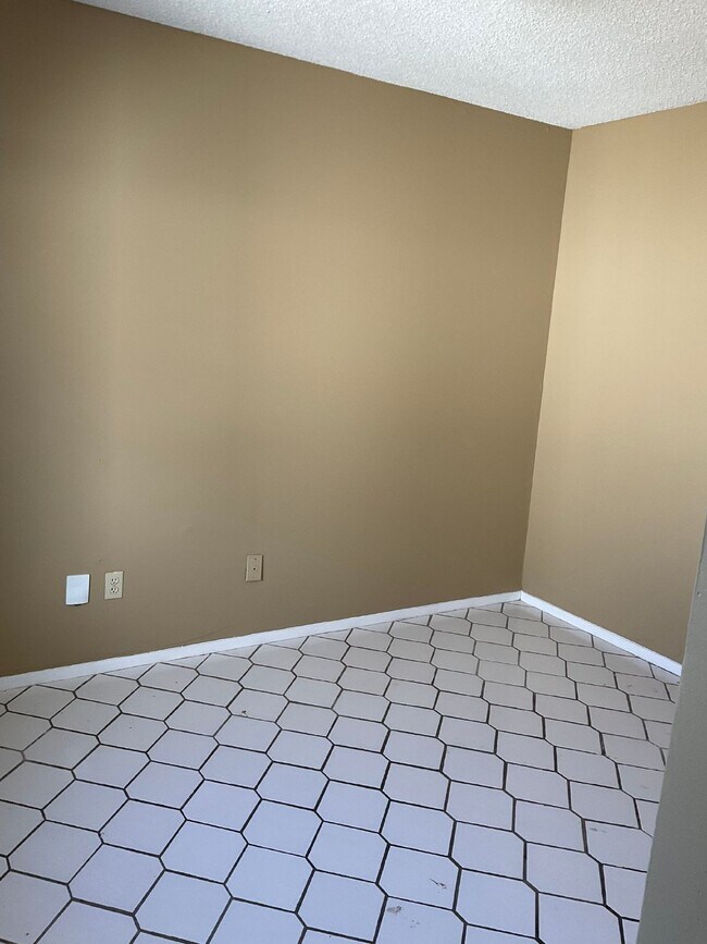 Photo - 695 Jill St Unit Apt C