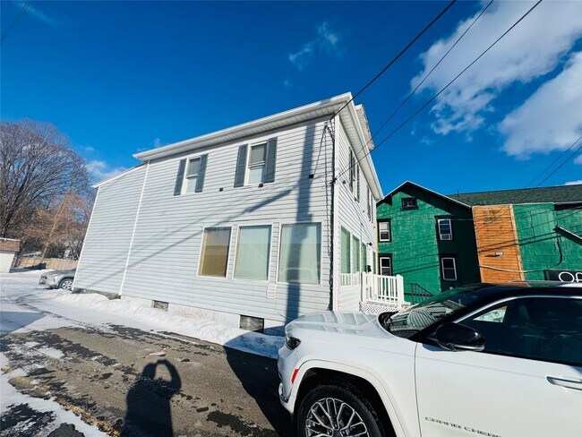 Photo - 157 Harry L Dr