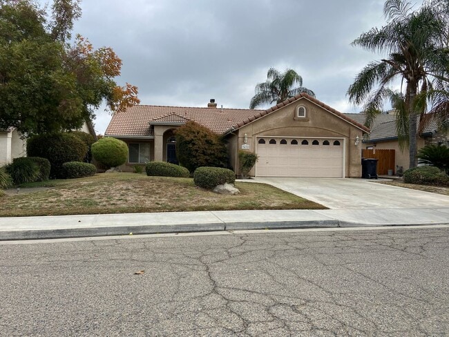 Building Photo - Coming soon, Beautiful Home located SE Visalia!