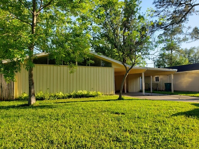 Front - 2117 Rio Grande Plz House