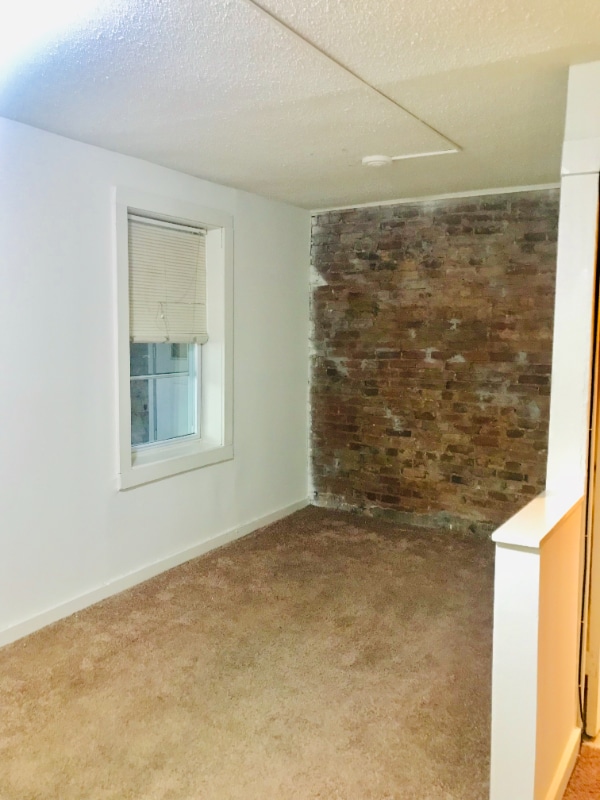 Photo - 154 S Swan St Unit 2nd Fl