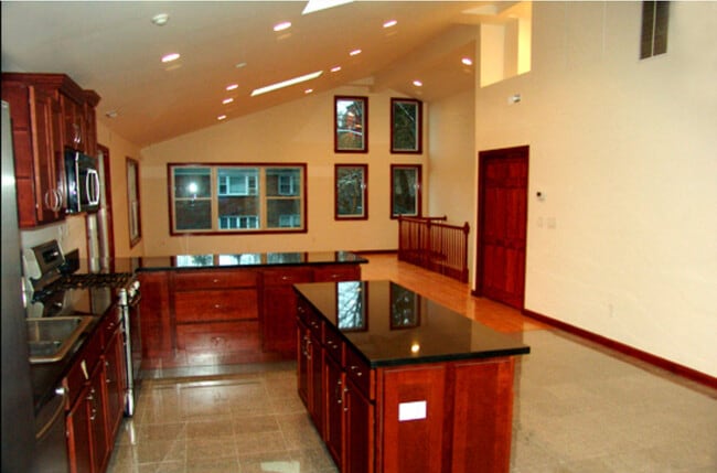 Photo - 73 Edgewood Ave Unit 2