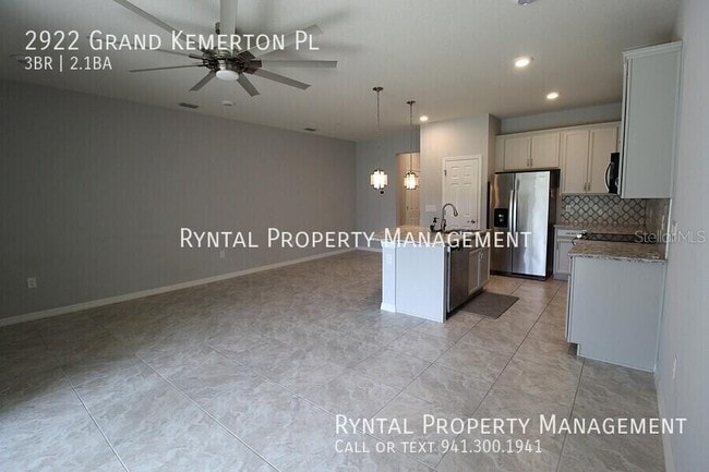 Photo - 2922 Grand Kemerton Pl