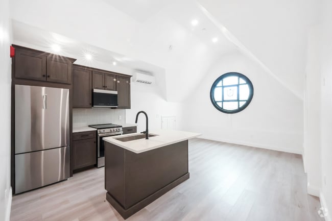 Building Photo - 126 Adelaide Ave Rental