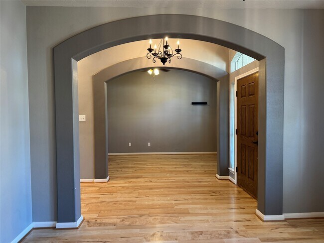 Photo - 18223 Water Mill Dr