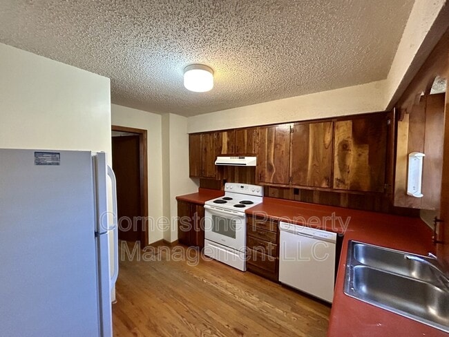 Photo - 723 Locust St