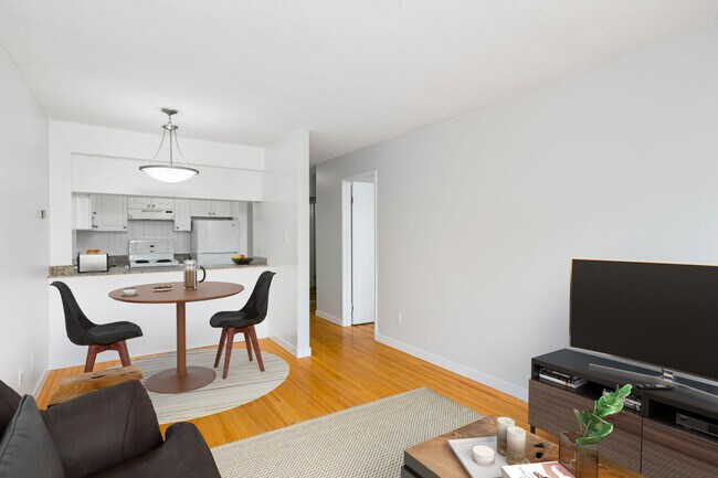 Photo - Marquis Unit 01206