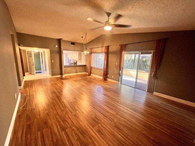 Photo - 634 Boniview Ln