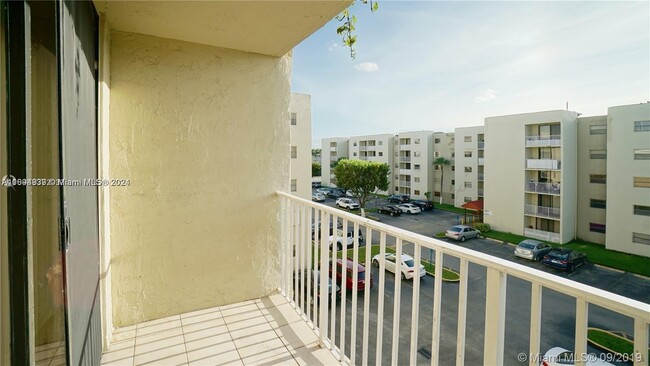 Photo - 8145 NW 7th St Condominio Unidad 415