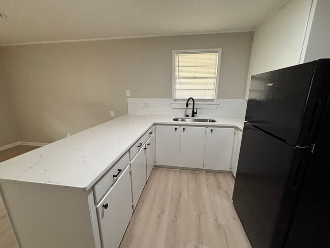 Photo - 2608 E Cavett Dr