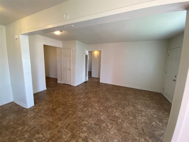 Building Photo - 4223 Rockingham St Rental