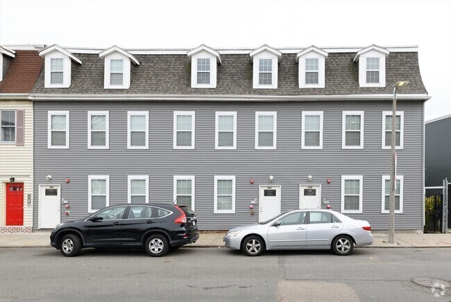 Building Photo - 241 Havre St Unit 1 Rental