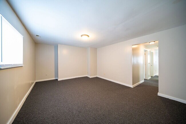 Photo - 1298 N 5th St