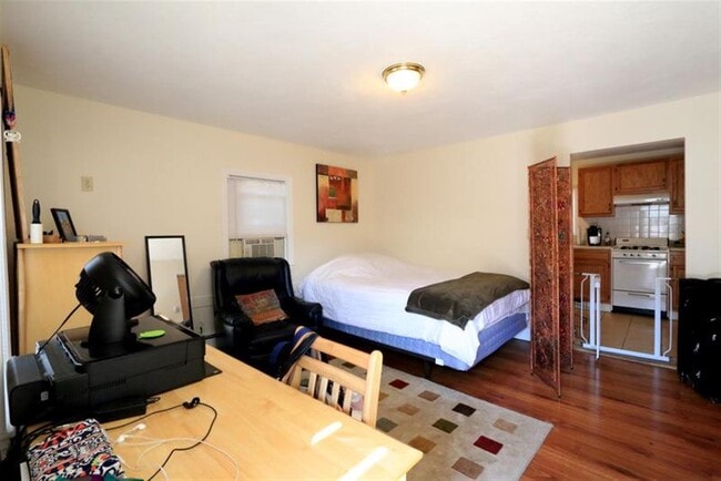 Photo - 128 Pine St Unit 3