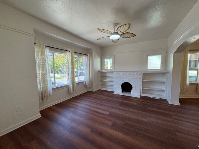 Photo - 1537 Pacific Ave