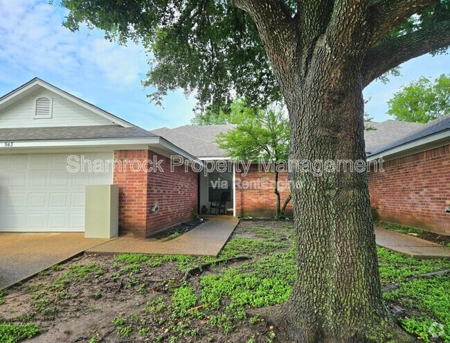 Building Photo - 543 Shady Park Trail Rental