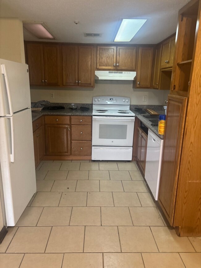 Building Photo - 212 Geneva St Unit C