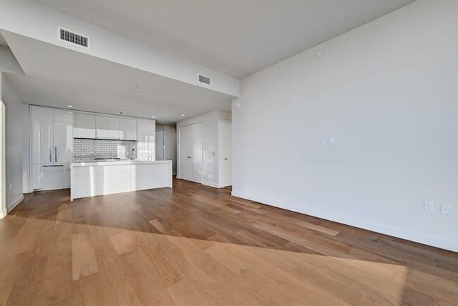 Photo - 44 East Ave Unit #3105