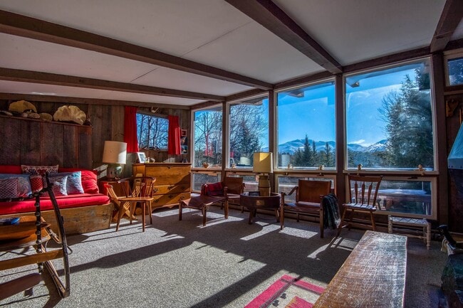 Building Photo - 36 Hoffman's Dr