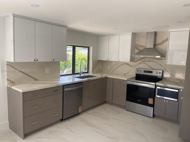 Photo - 270 NW 147th St