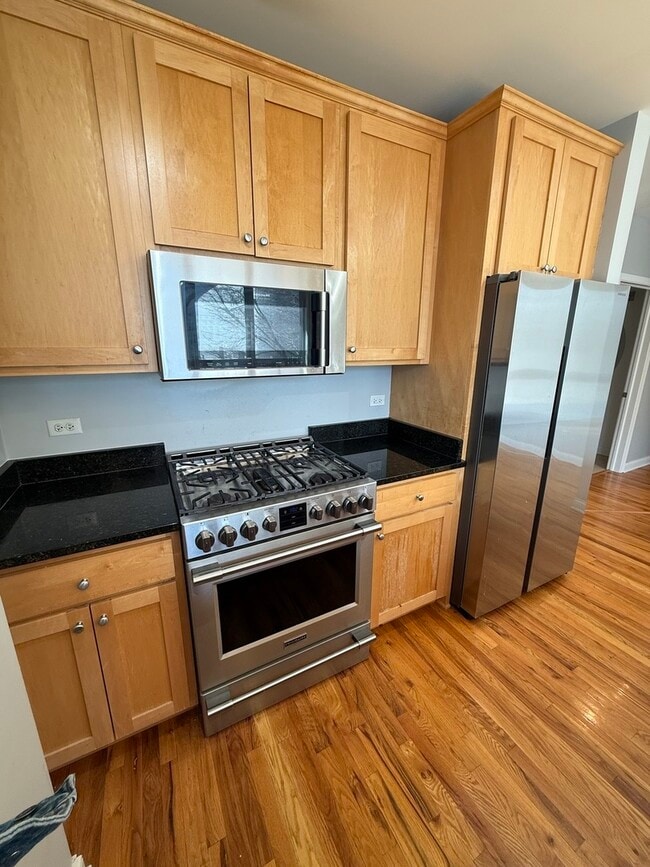 Photo - 2035 S Indiana Ave Unit 201