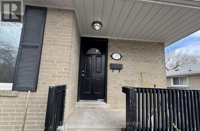 Photo - 437 Taylor Mills Dr N