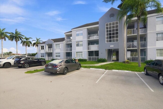 Photo - 8660 SW 212th St Unit 306