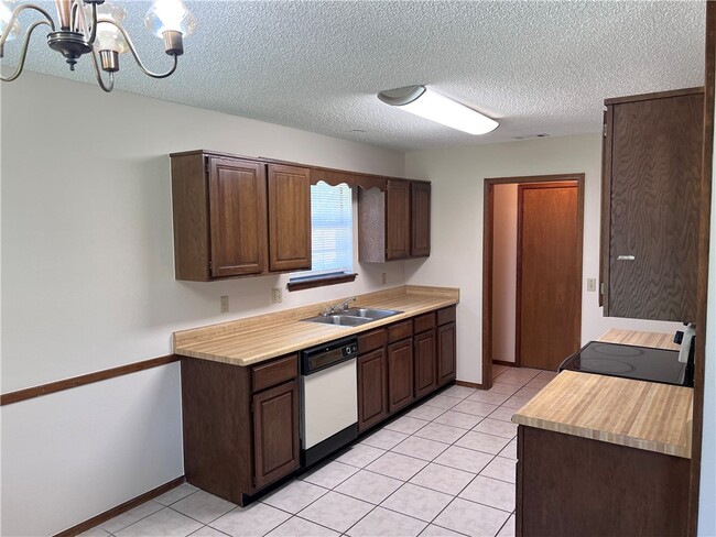 Photo - 604 N 35th St