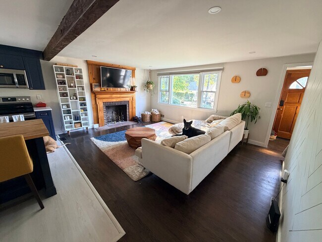 6 Eagle Rd