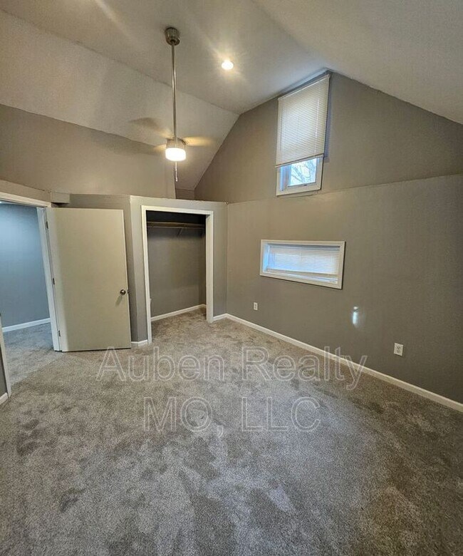 Photo - 3931 NE Hill Haven Rd