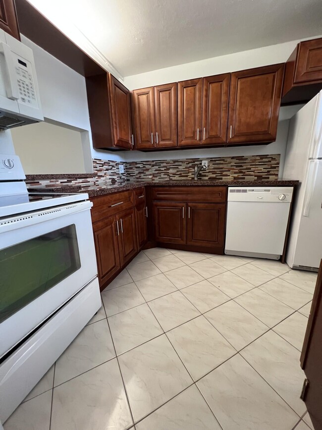 Building Photo - 2800 Fiore Way Unit 102 Rental