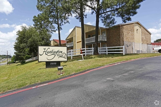 Photo - Huntington Hills Apartments