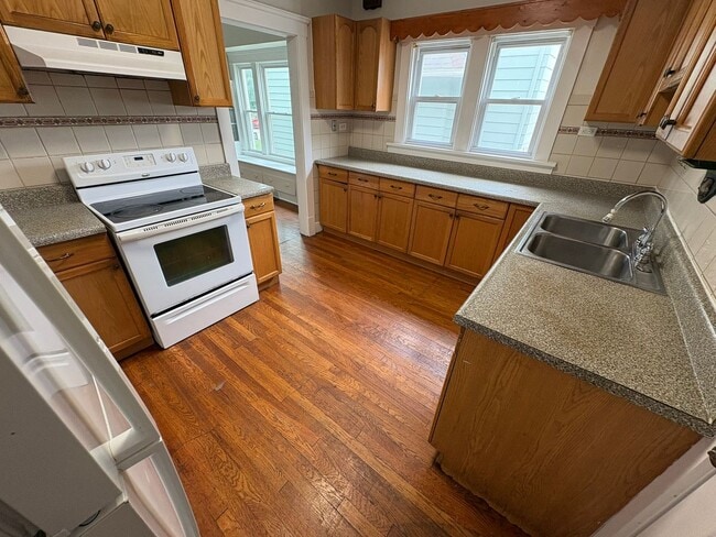 Photo - 3441 W 95th St Unit 1