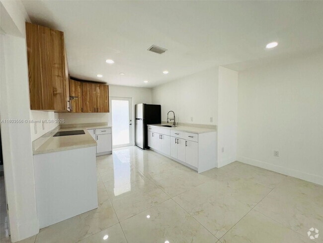 Building Photo - 26045 SW 131st Ct Rental