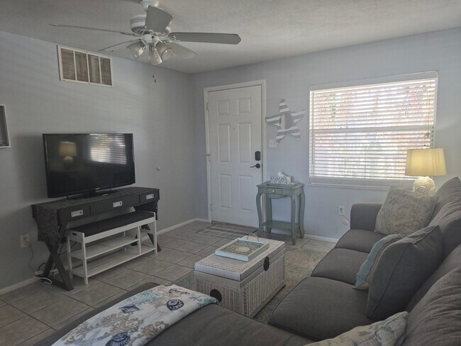 Photo - 7165 Ridgewood Ave Unit 14