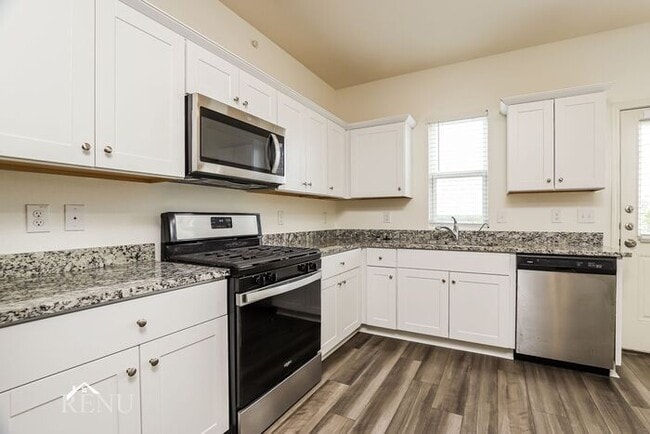 Photo - 5124 Firefly Hls